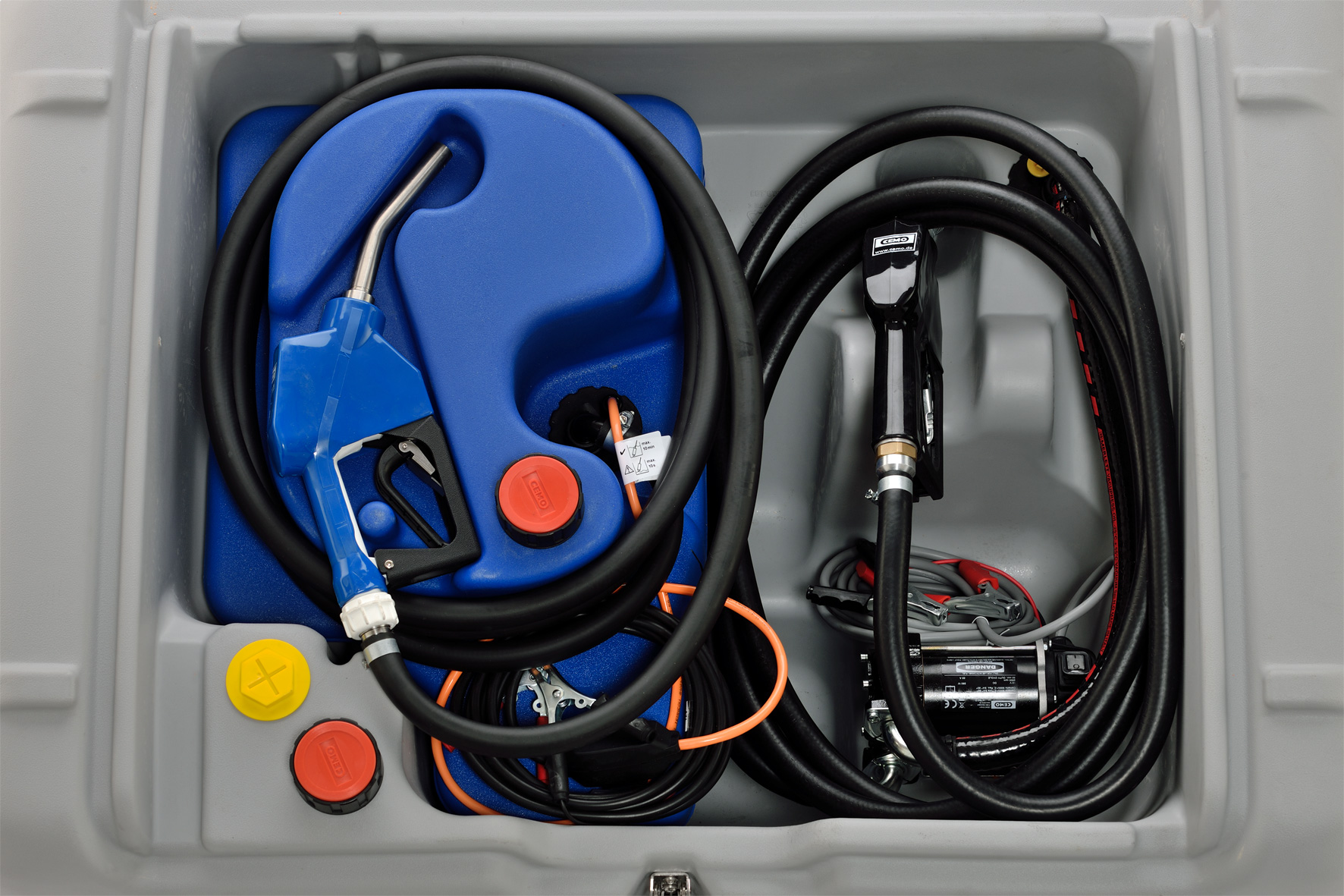 Beispiel Innenansicht DT-Mobil Easy COMBI 440/50 Liter mit 12-Volt-Pumpe