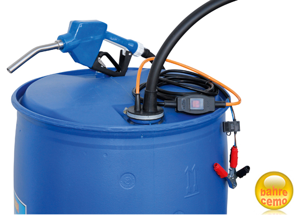 Tauchpumpe CENTRI SP30 12 V für AdBlue – Beispiel montiert auf Fass