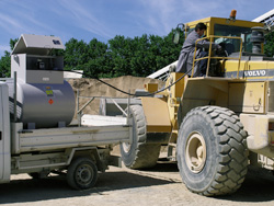 DT-Mobil-liegend-in-Aktion-Baustelle